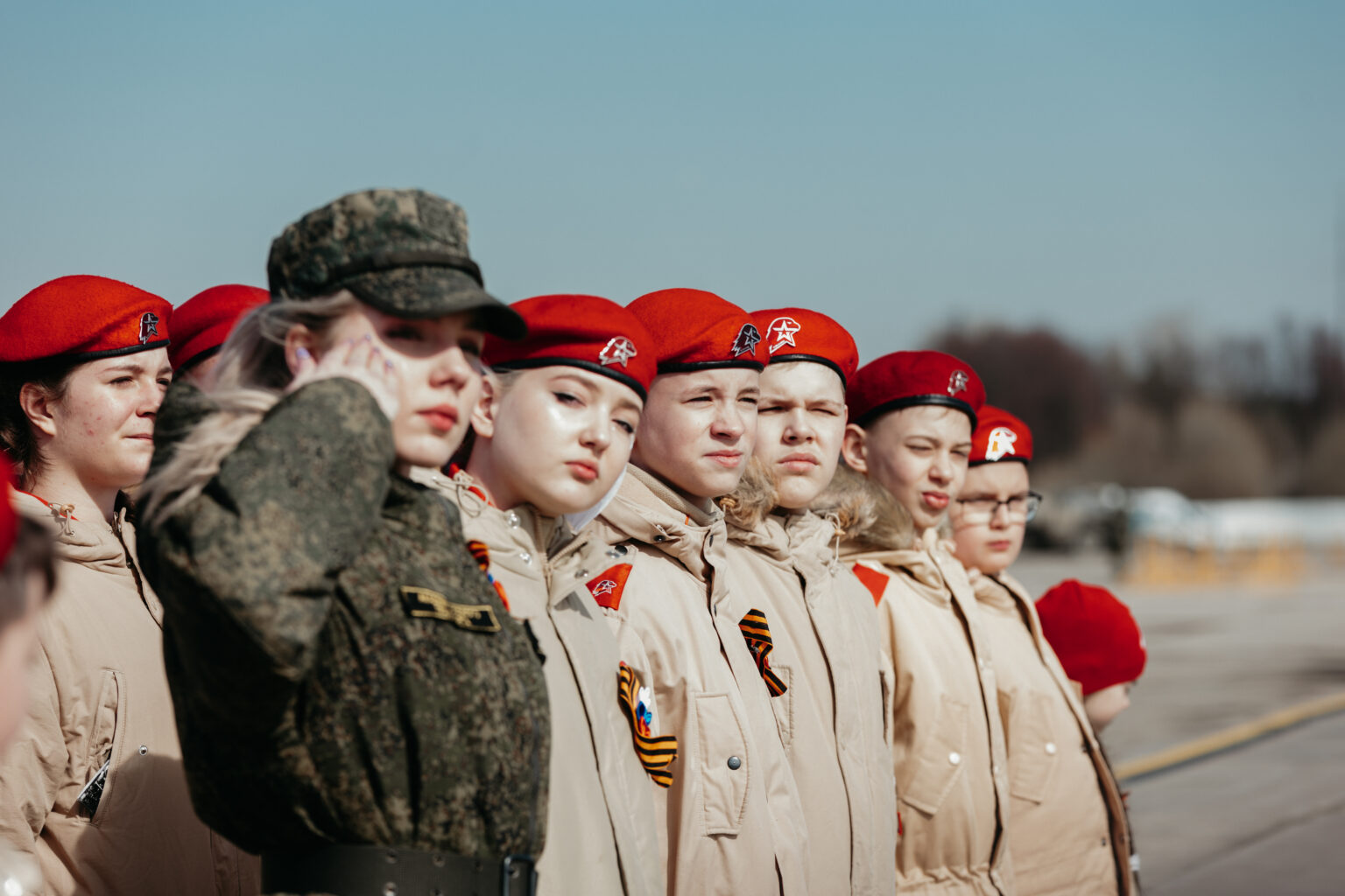 Юнармейцы ГБУ «Автомобильные дороги» посетили репетицию парада Победы