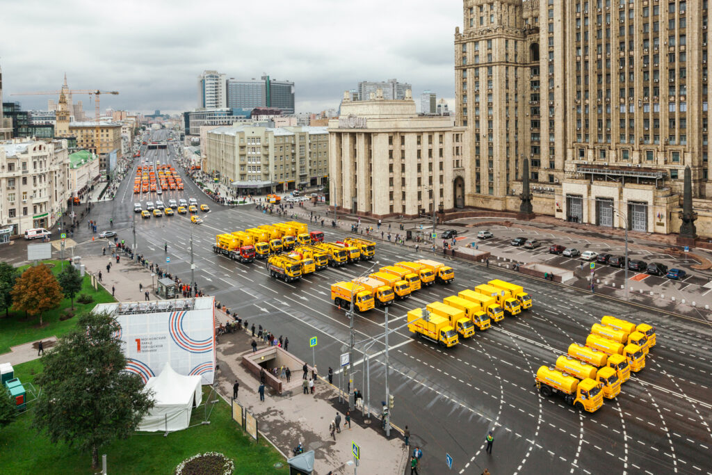 Первый московский парад городской техники