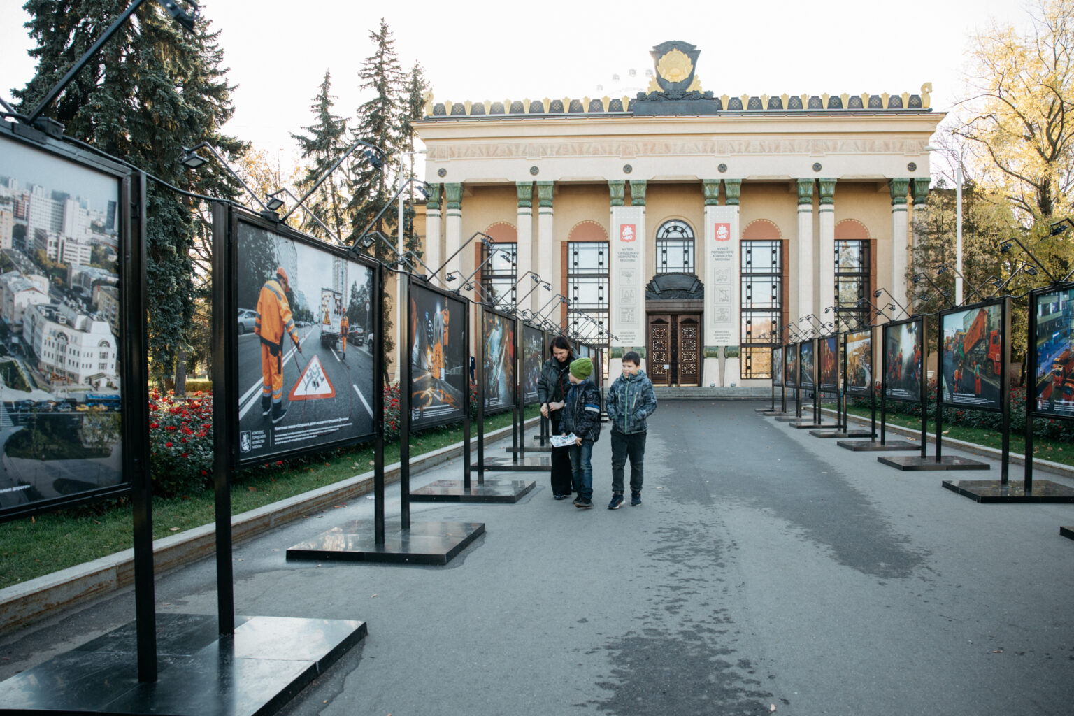 «Как устроена дорога» — в музее КГХ прошла экскурсия для юных дорожников